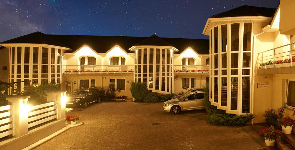 Villa Brussels Deva Dış mekan fotoğraf